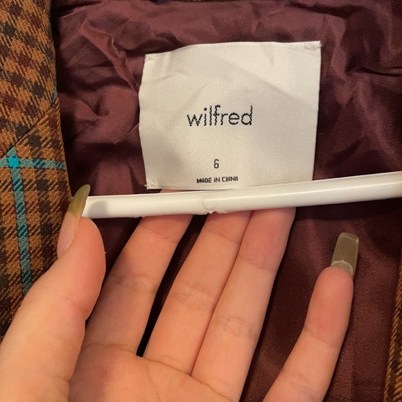 Women’s Aritzia jacket - Picture 3 of 3